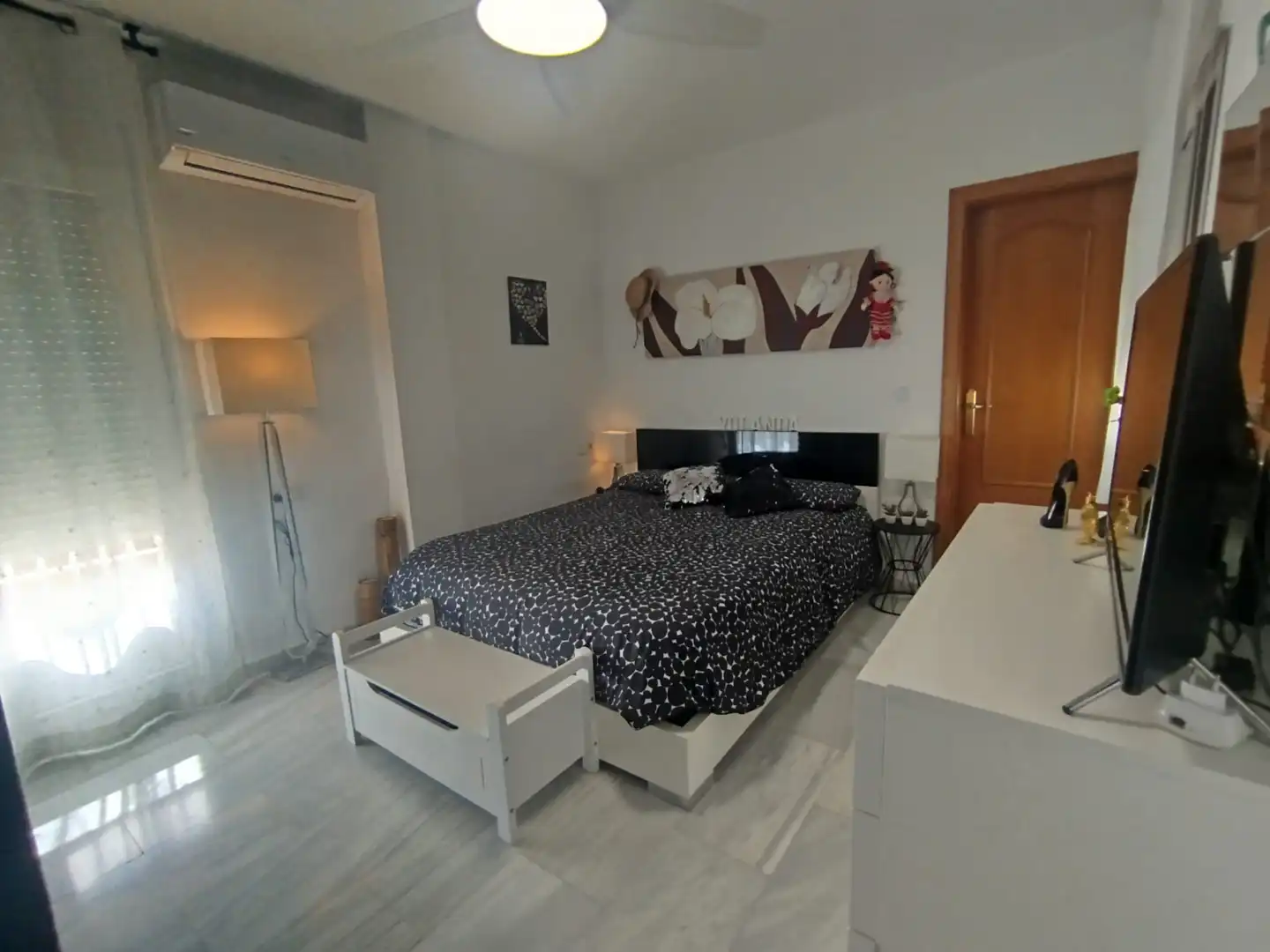 Schlafzimmer von Dachboden zum Verkauf in Albolote mit Terrasse, Abstellraum und Möbliert