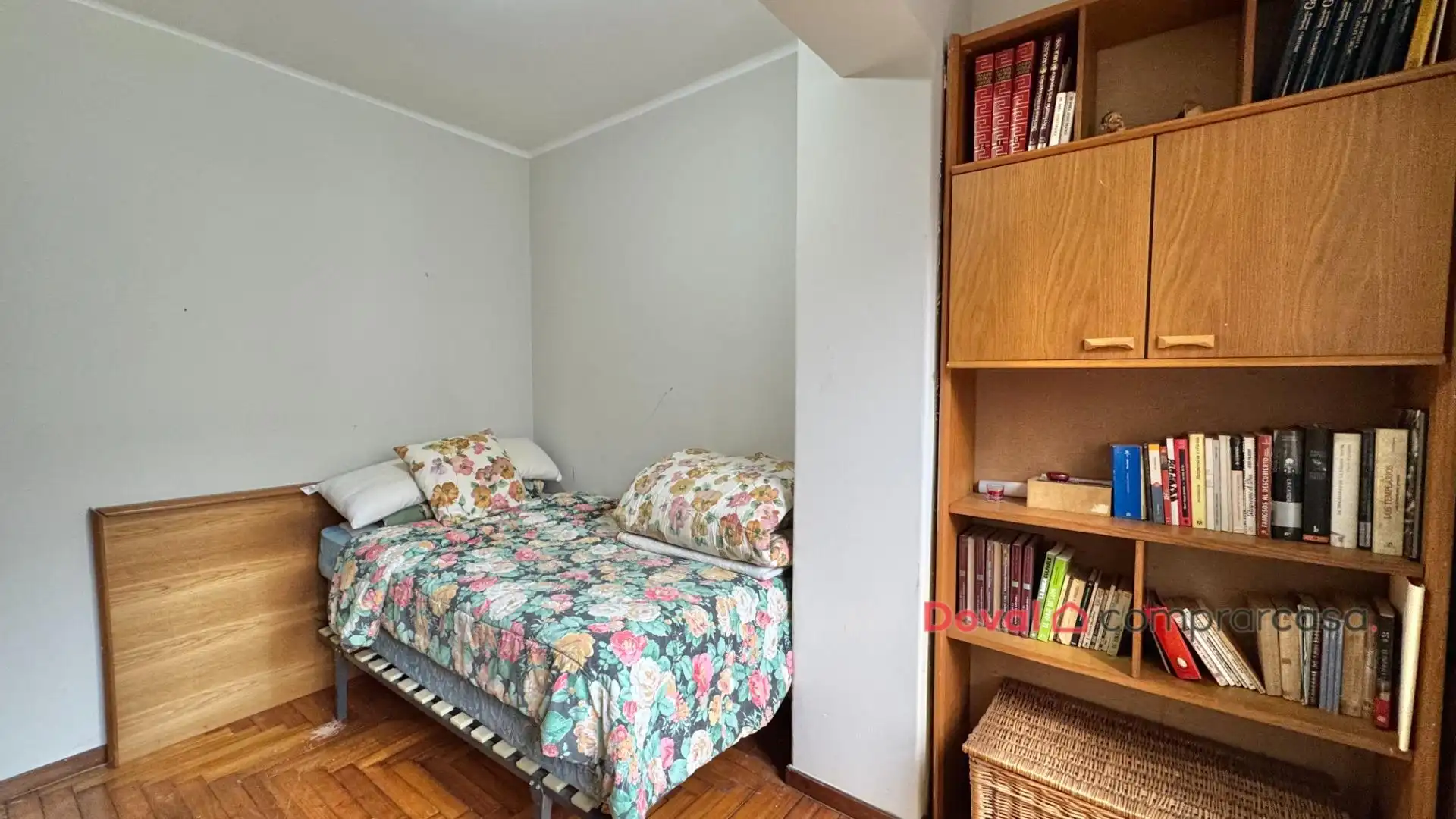 Habitación de Piso en venta en Vigo  con Calefacción, Parquet y Terraza