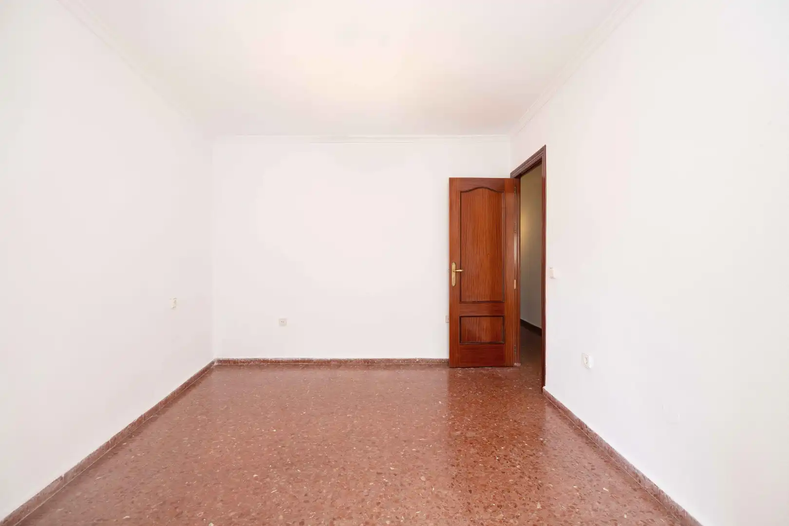 Piso en venta en Málaga con Calefacción, Terraza y Internet