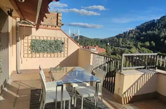 Appartamento con piscina in vendita a Carrer Carrer Joaquim Mensa