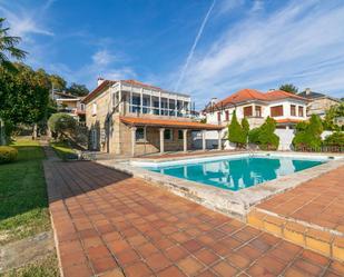 Piscina de Casa o xalet en venda en Vigo  amb Terrassa i Piscina