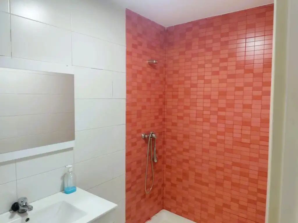 Commercial properties for rent in Plaza Fontiveros, Barrio de Zaidín