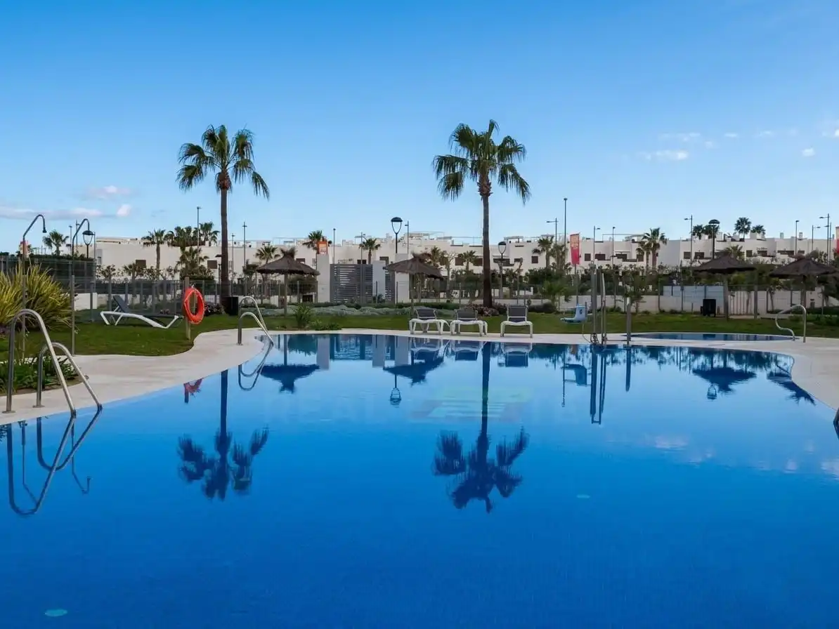 Pis amb piscina en venda a San Juan de los Terreros