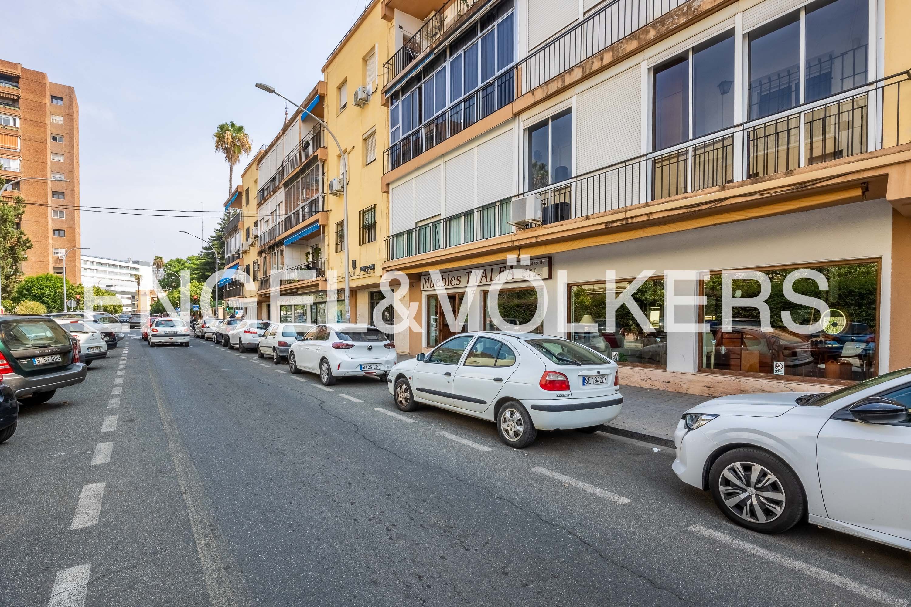 Exterior view of Flat to rent in  Sevilla Capital  with Air Conditioner and Heating