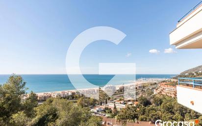 Exterior view of Flat for sale in Castelldefels  with Terrace, Oven and Community pool