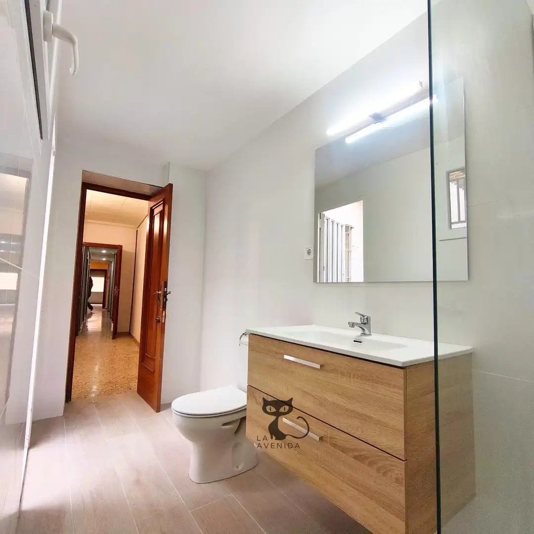 Bany de Apartament en venda en Catarroja amb Terrassa i Traster