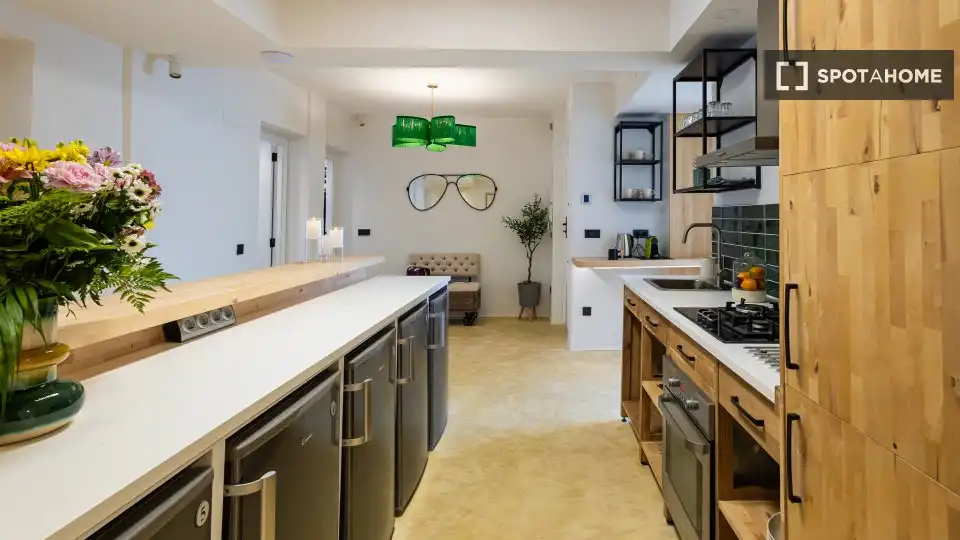 Cocina de Piso de alquiler en Valencia con Aire acondicionado, Calefacción y Amueblado
