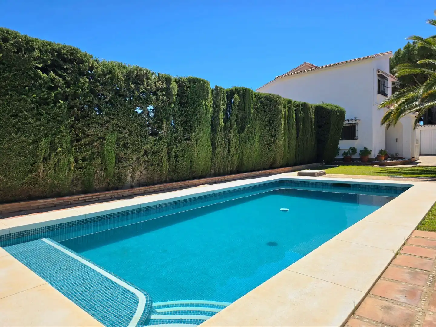Swimming pool of Houses for sale in Benalmádena  with Air Conditioner, Heating and Private garden