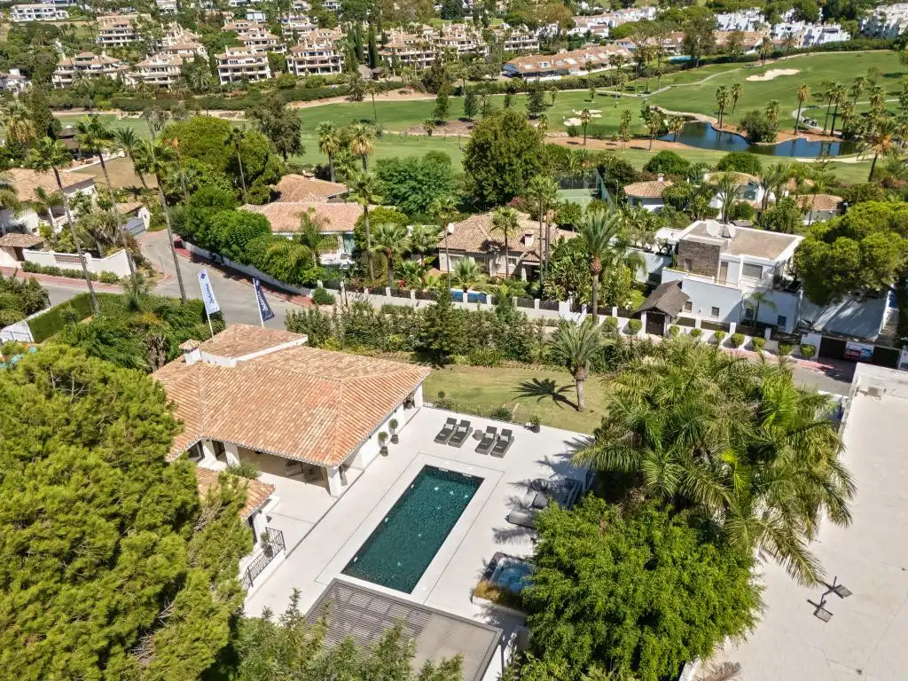 Casa con piscina en venta en Nueva Andalucía, imagen 2