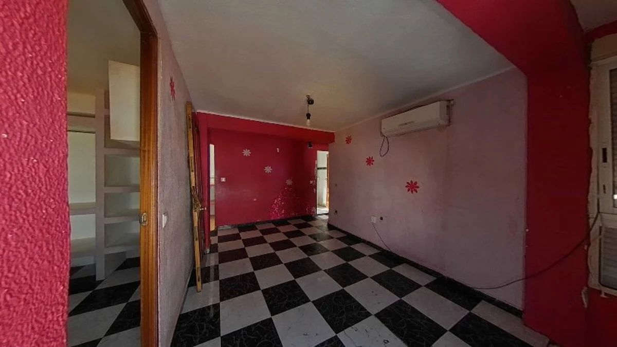 Bedroom of Flat for sale in  Sevilla Capital