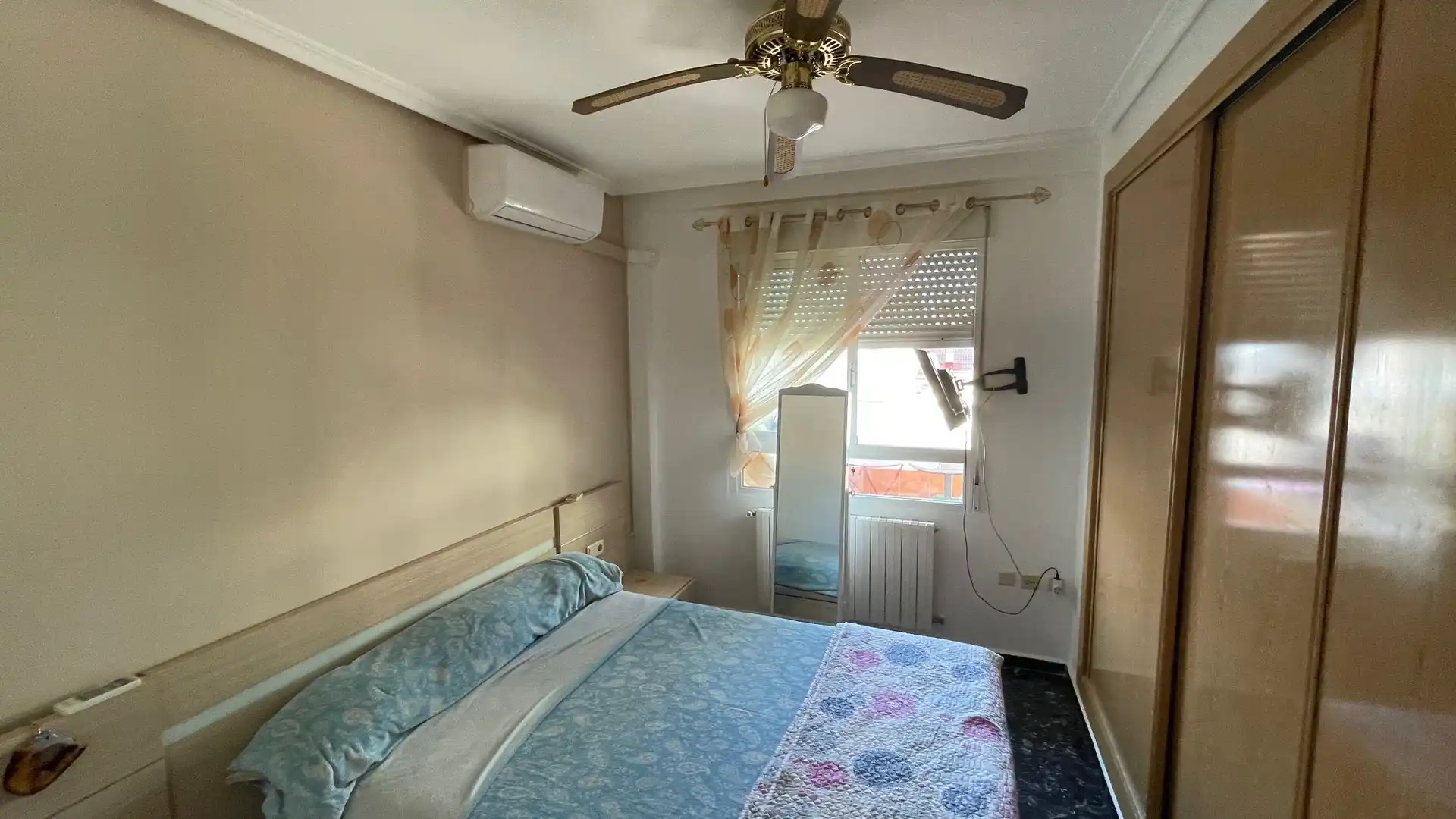 Habitación de Ático en venta en Albacete con Aire acondicionado, Terraza y Piscina