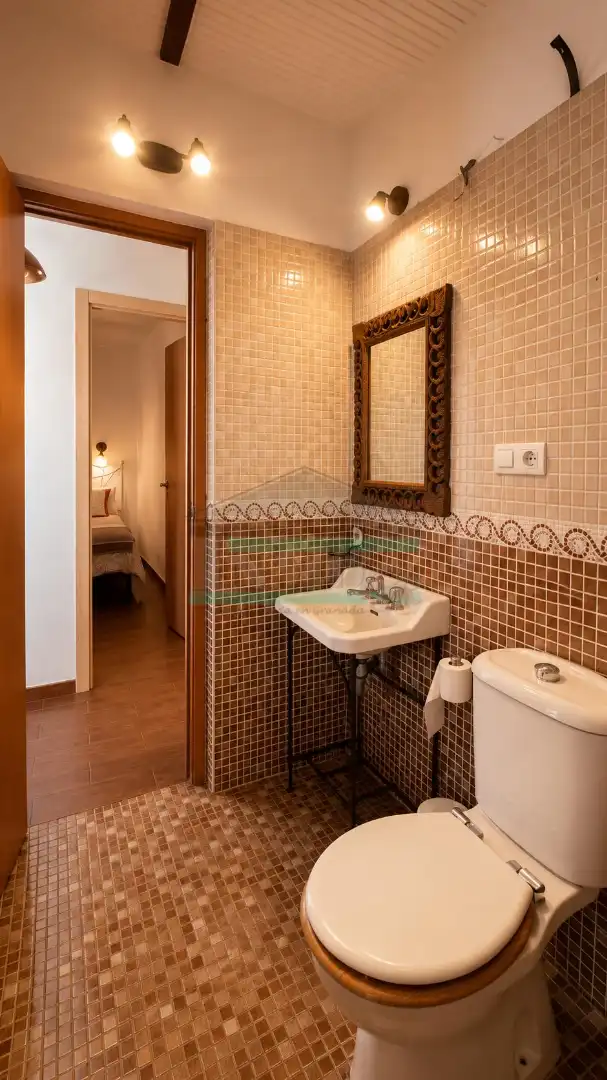 Bathroom of Flat for rent in Granada  with Furnished