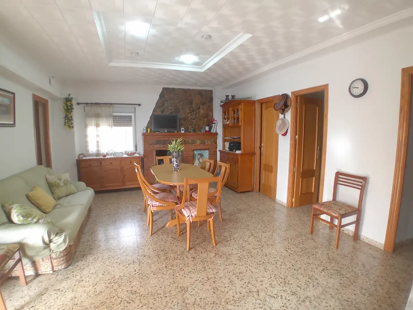Detached house with pool for sale in Montserrat, imagen 3