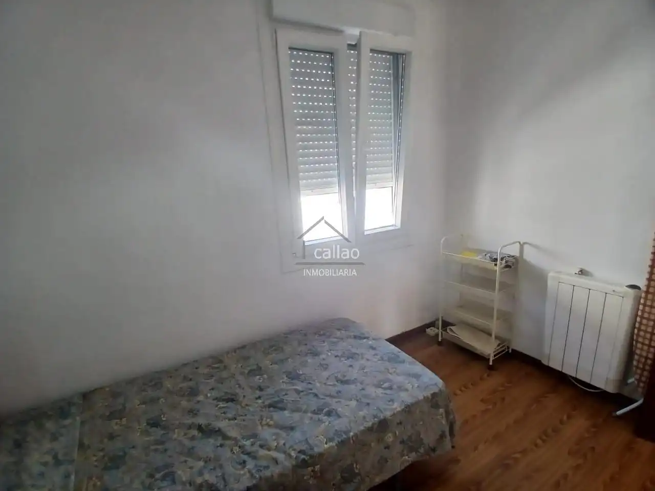 Habitación de Piso de alquiler en Ferrol con Calefacción y Amueblado