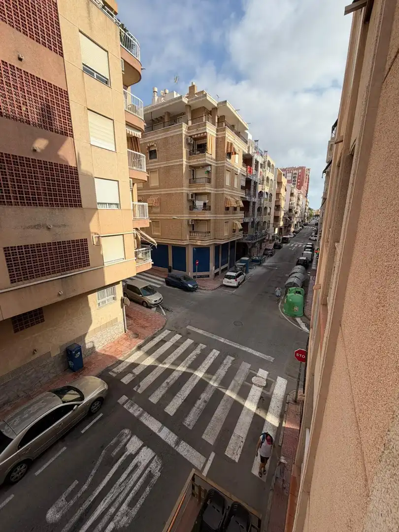 Vista exterior de Apartamento en venta en Torrevieja con Aire acondicionado y Amueblado