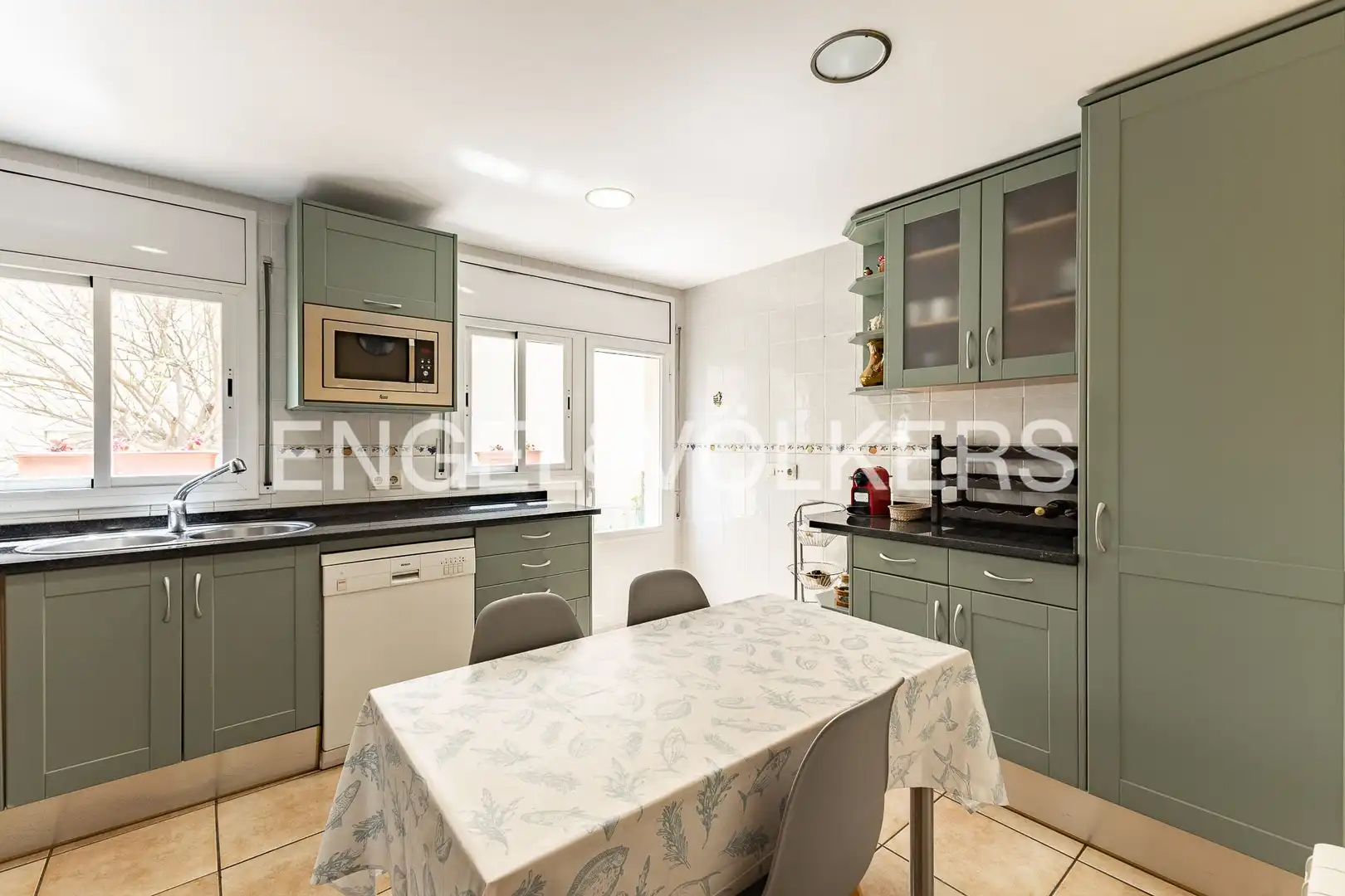 Cocina de Casa o chalet en venta en Arenys de Mar con Calefacción, Jardín privado y Terraza