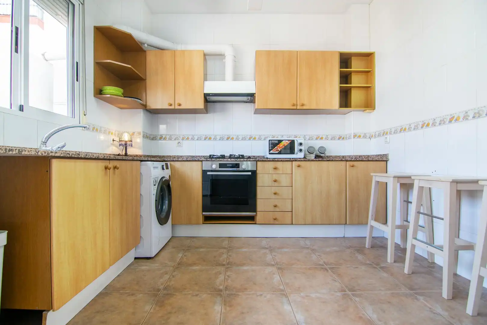 Kitchen of Flat for share in Valencia  with Heating, Washing machine and TV