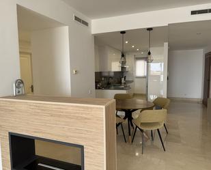 Menjador de Apartament de lloguer en Marbella amb Aire condicionat, Terrassa i Piscina