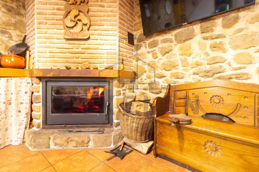 Finca rústica en venta en Orozko con Calefacción, Jardín privado y Piscina