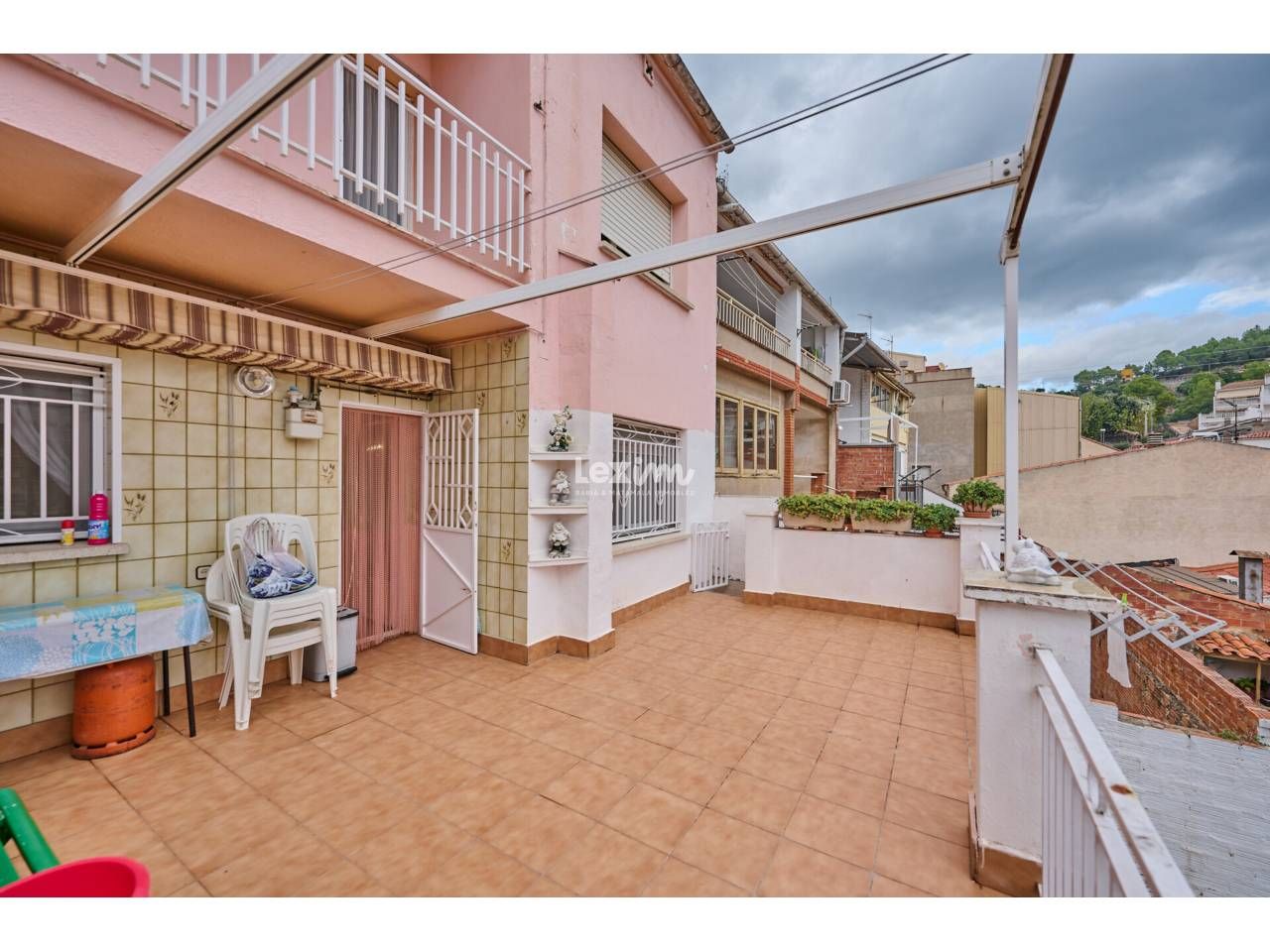 Vista exterior de Pis en venda en Castellbell i el Vilar amb Jardí privat, Terrassa i Traster