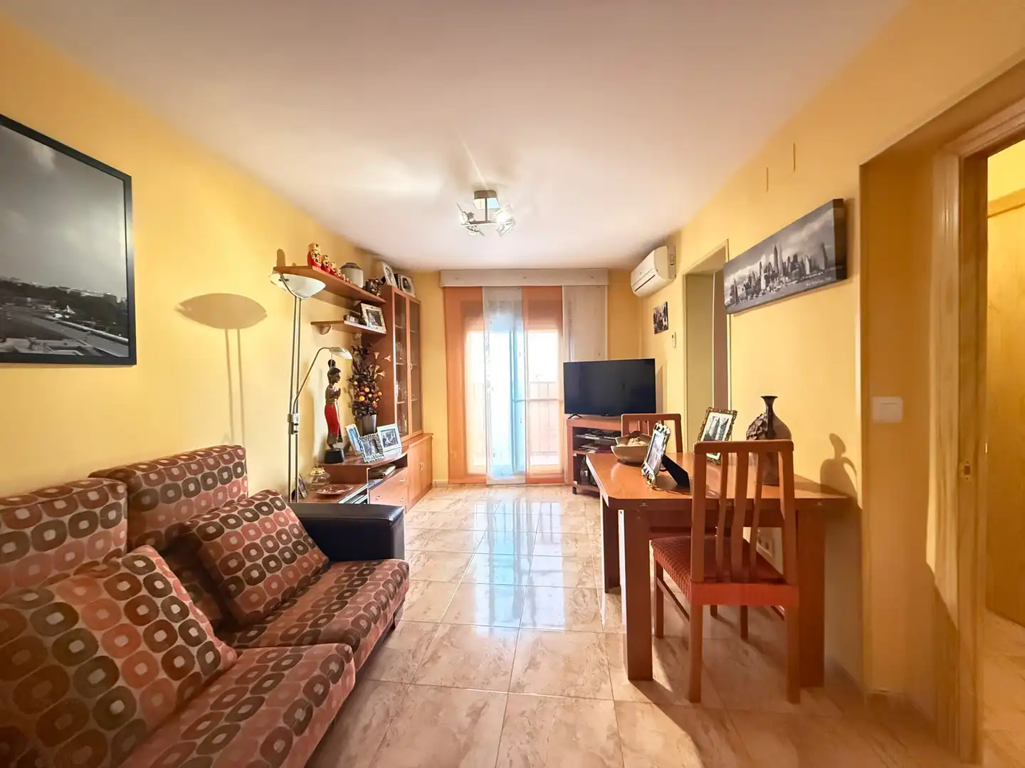 Sala de estar de Casa o chalet en venta en Caspe con Aire acondicionado, Calefacción y Trastero