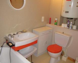 Bathroom of Apartment for sale in Jaca  with Storage room