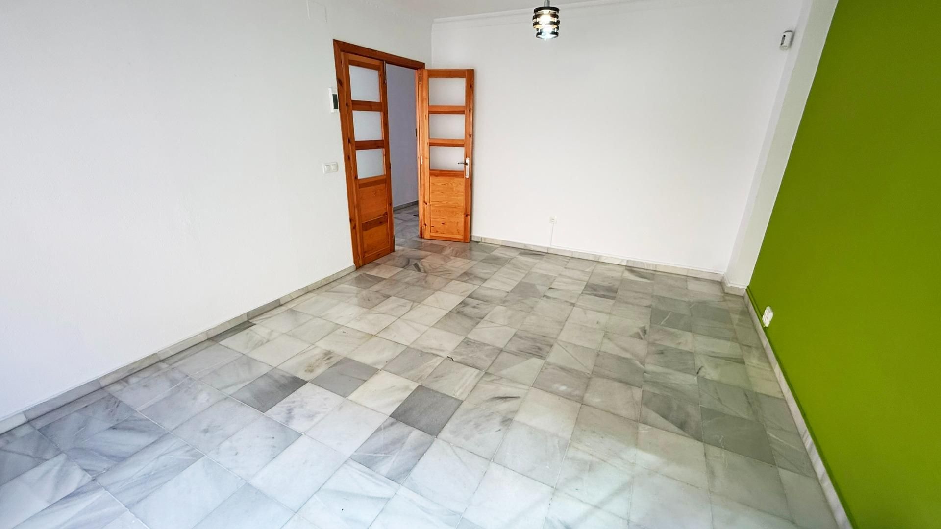 Single-family semi-detached for sale in Chiclana de la Frontera  with Air Conditioner, Storage room and Balcony