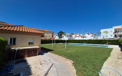 Garden of Single-family semi-detached for sale in Punta Umbría  with Air Conditioner, Terrace and Swimming Pool
