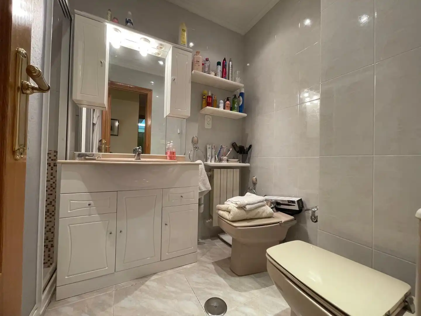 Baño de Piso en venta en Ponferrada con Calefacción, Terraza y Trastero