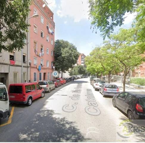 Planta baja en Venta en Carrer dels Ferrocarrils Catalans en La Marina del Port