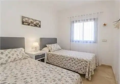 Habitación de Edificio en venta en Manilva