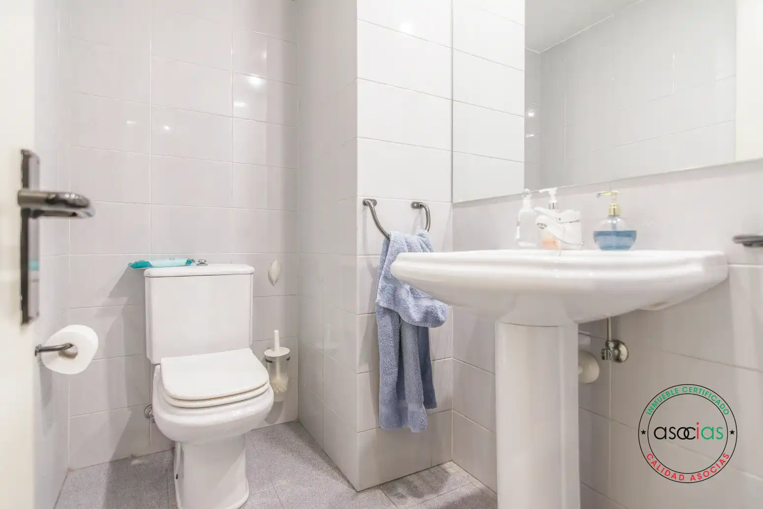 Baño de Piso en venta en Oviedo  con Calefacción, Parquet y Trastero