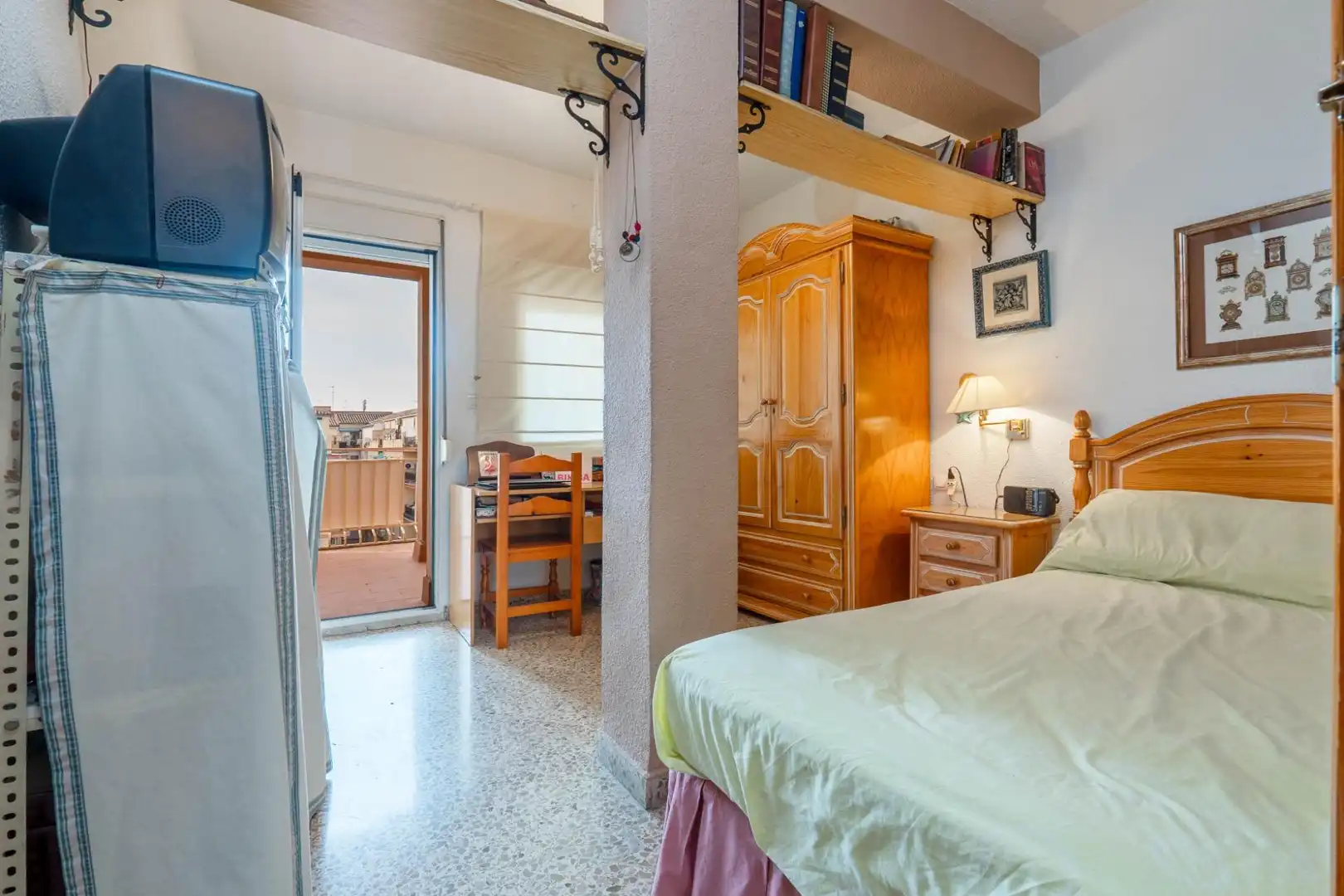 Schlafzimmer von Dachboden zum Verkauf in Granada mit Klimaanlage