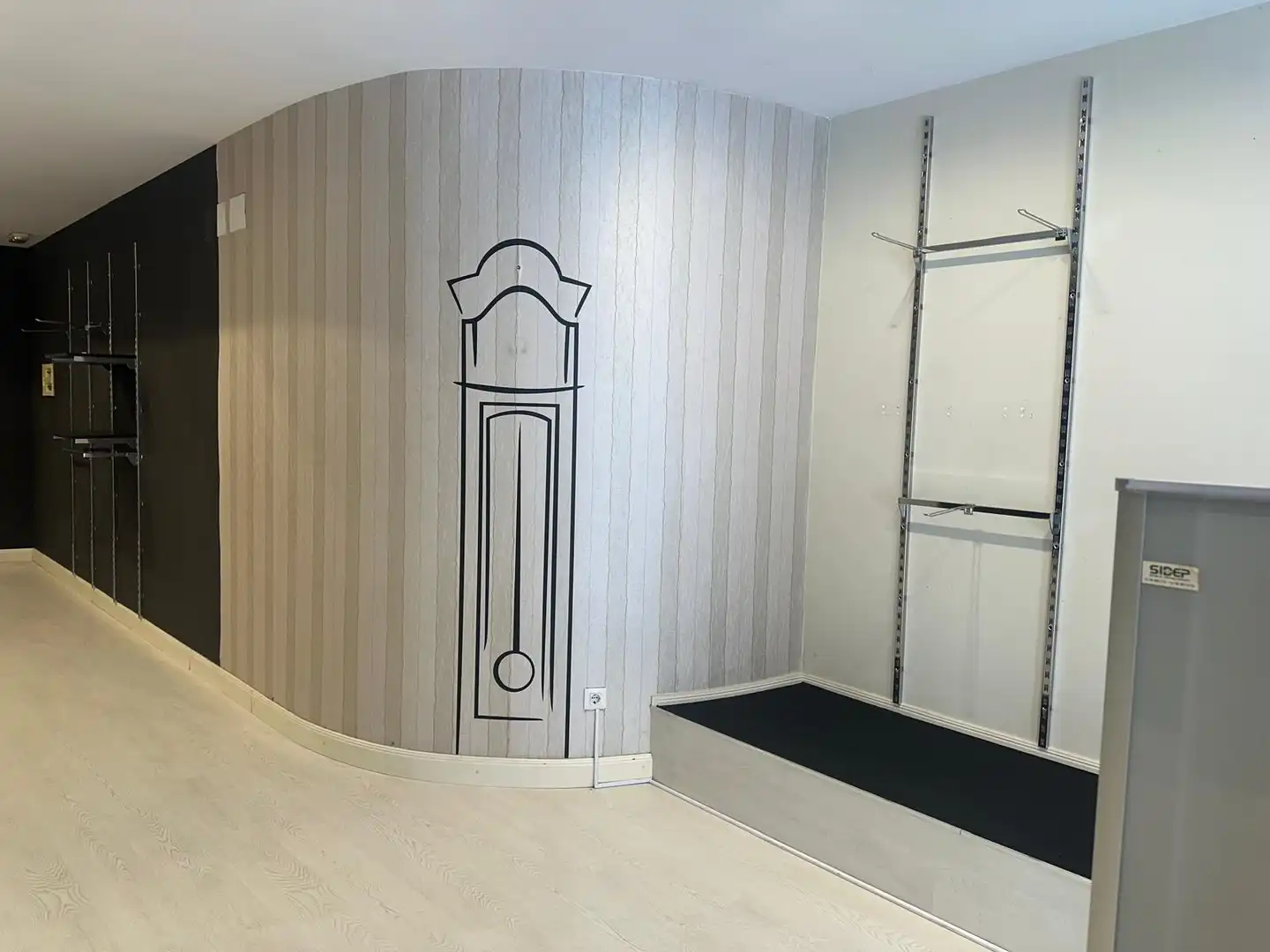 Local comercial de lloguer a Calle Marqués de Teverga 5, imagen 7