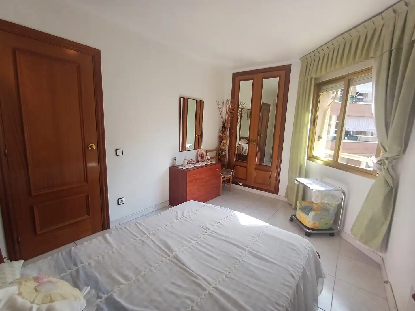 Habitación de Apartamento en venta en Pineda de Mar con Calefacción, Terraza y Amueblado
