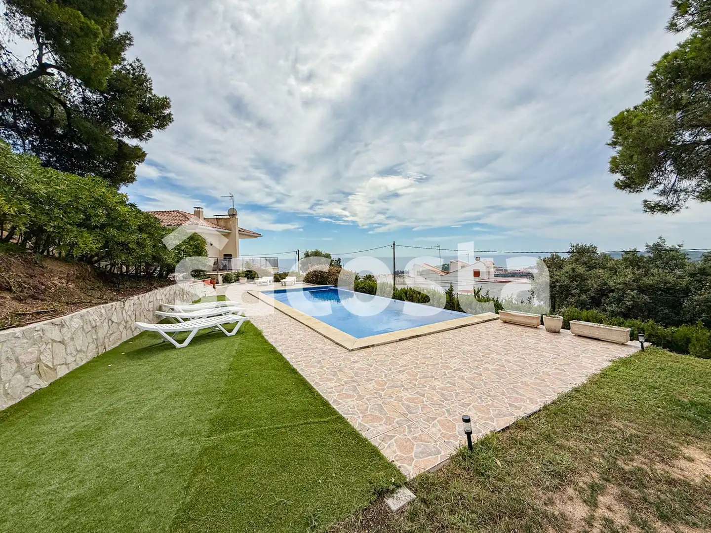 Außenansicht von Haus oder Chalet zum Verkauf in Lloret de Mar mit Klimaanlage, Heizung und Privatgarten