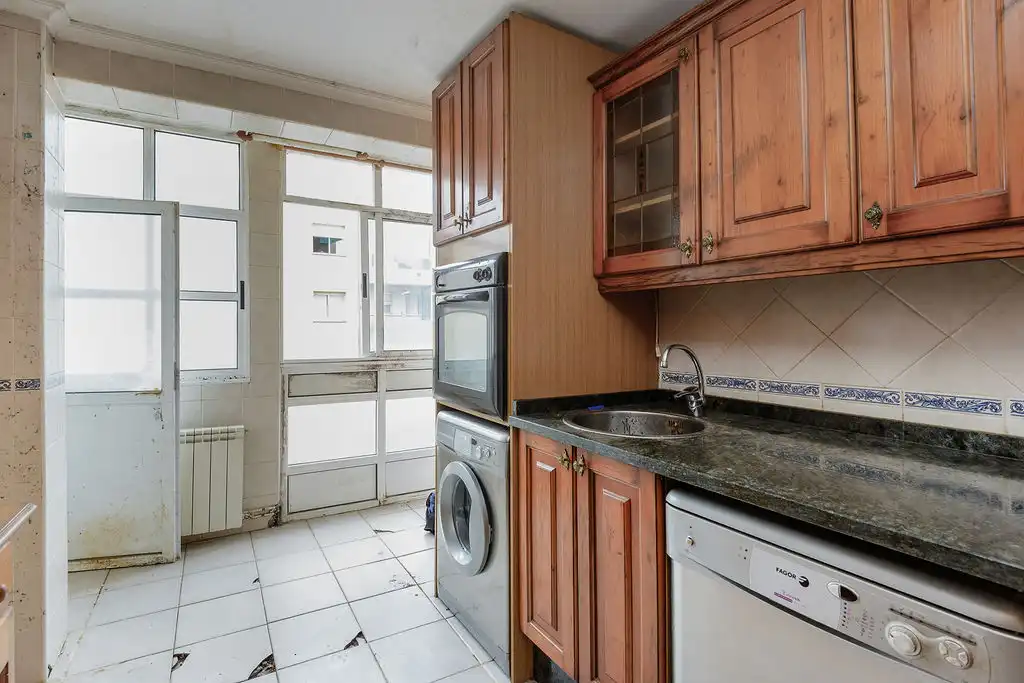 Flat for sale in C/ Juan de La Cosa, imagen 5