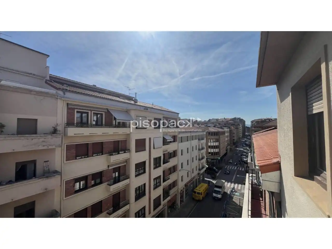 Vista exterior de Pis en venda en  Pamplona / Iruña amb Parquet, Terrassa i Alarma