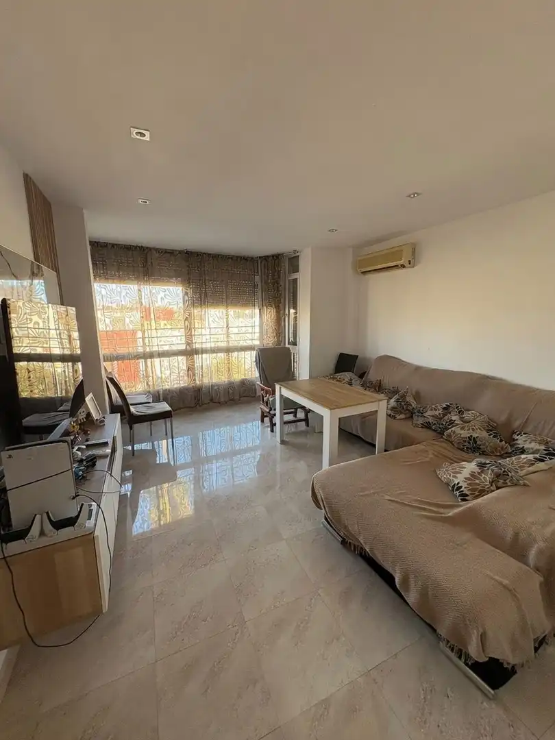 Sala de estar de Piso en venta en Sevilla con Aire acondicionado