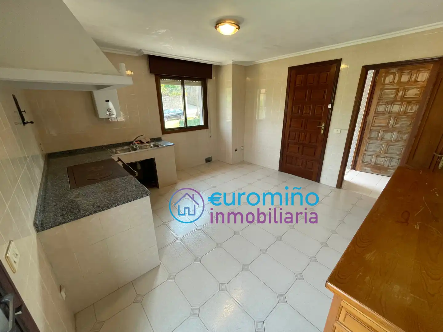 Cocina de Casa o chalet en venta en As Neves   con Terraza, Trastero y Amueblado
