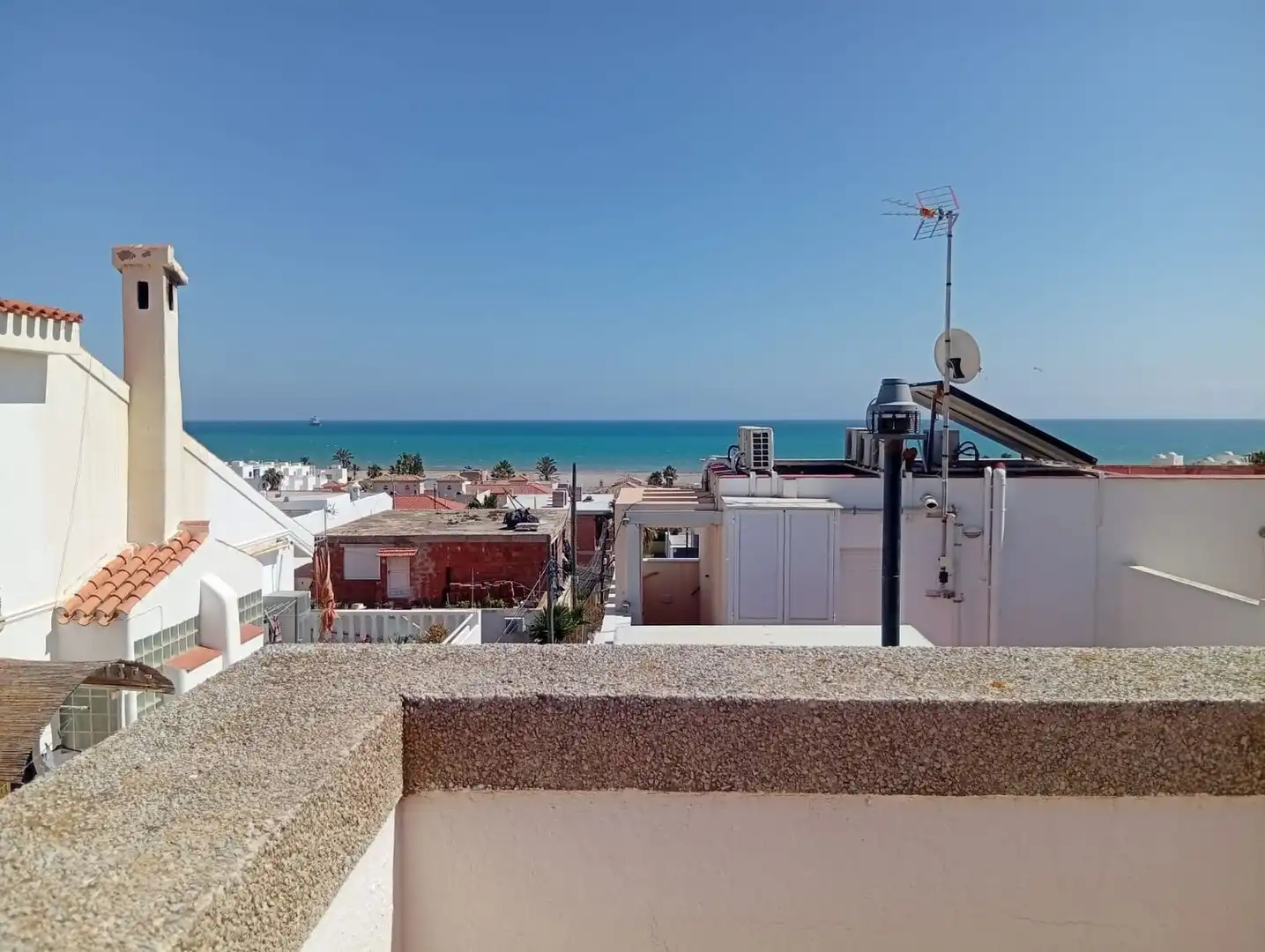 Vista exterior de Casa o xalet en venda en Garrucha amb Terrassa