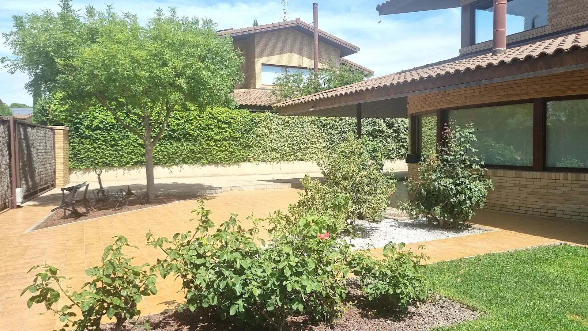 Jardín de Casa o chalet en venta en Cadrete con Aire acondicionado, Calefacción y Jardín privado