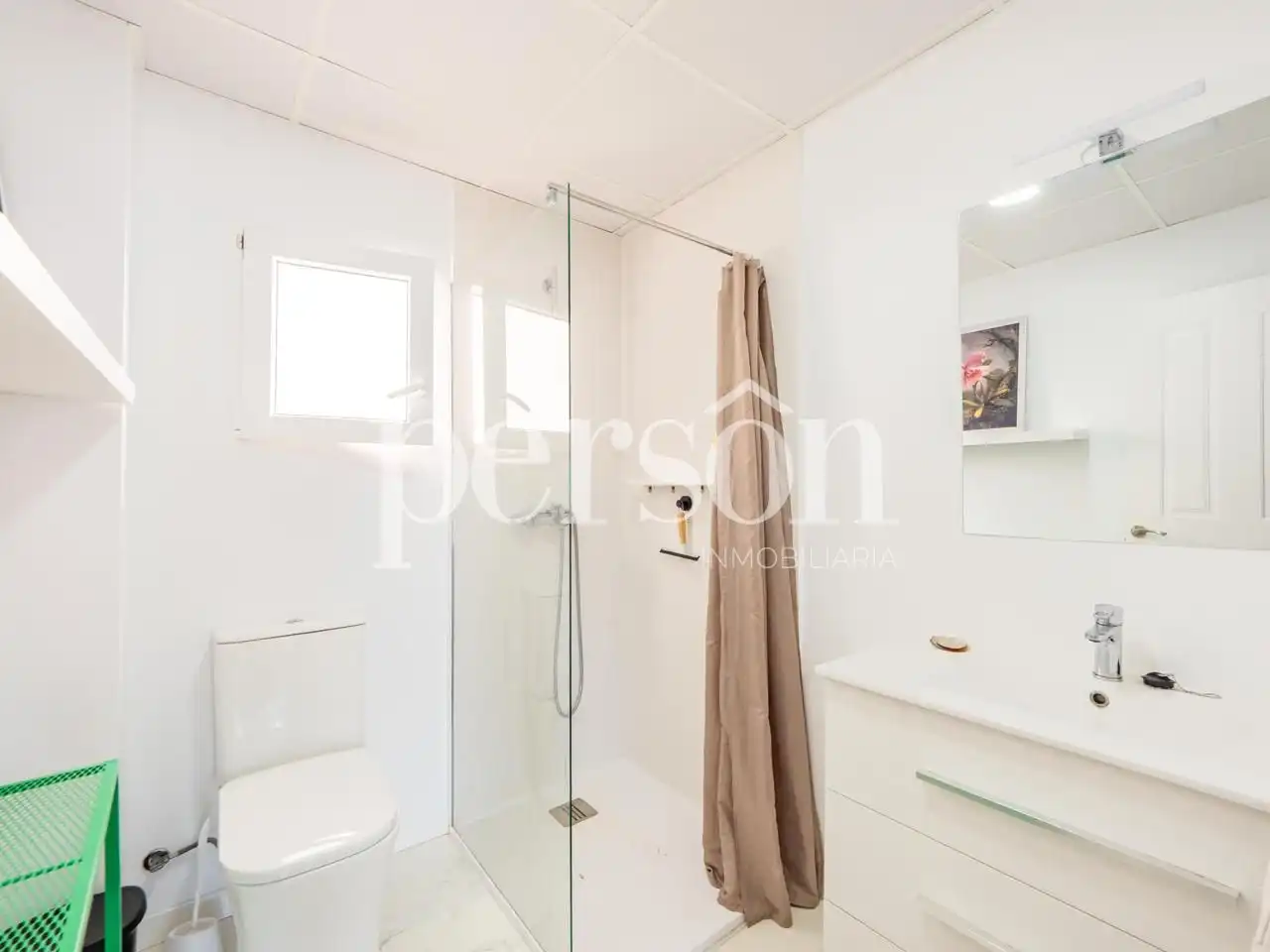 Badezimmer von Wohnung zur Miete in Valencia mit Klimaanlage, Terrasse und Möbliert