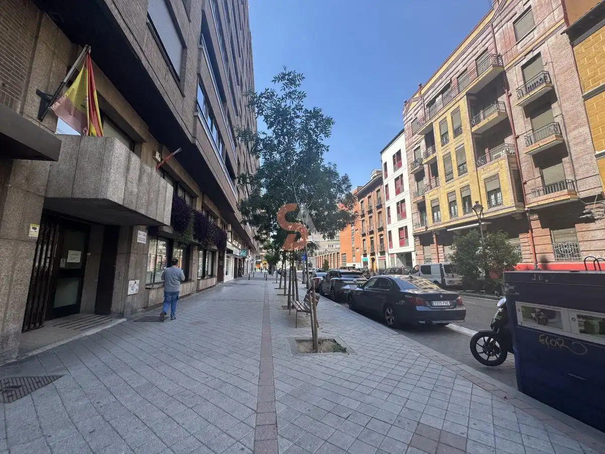 Vista exterior de Pis en venda en Valladolid amb Aire condicionat, Calefacció i Terrassa