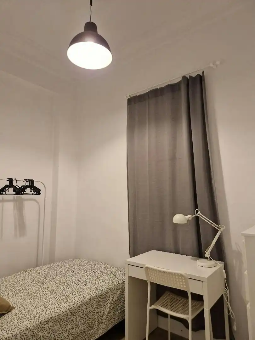 Habitación de Piso para compartir en Valencia con Amueblado, Lavadora y TV