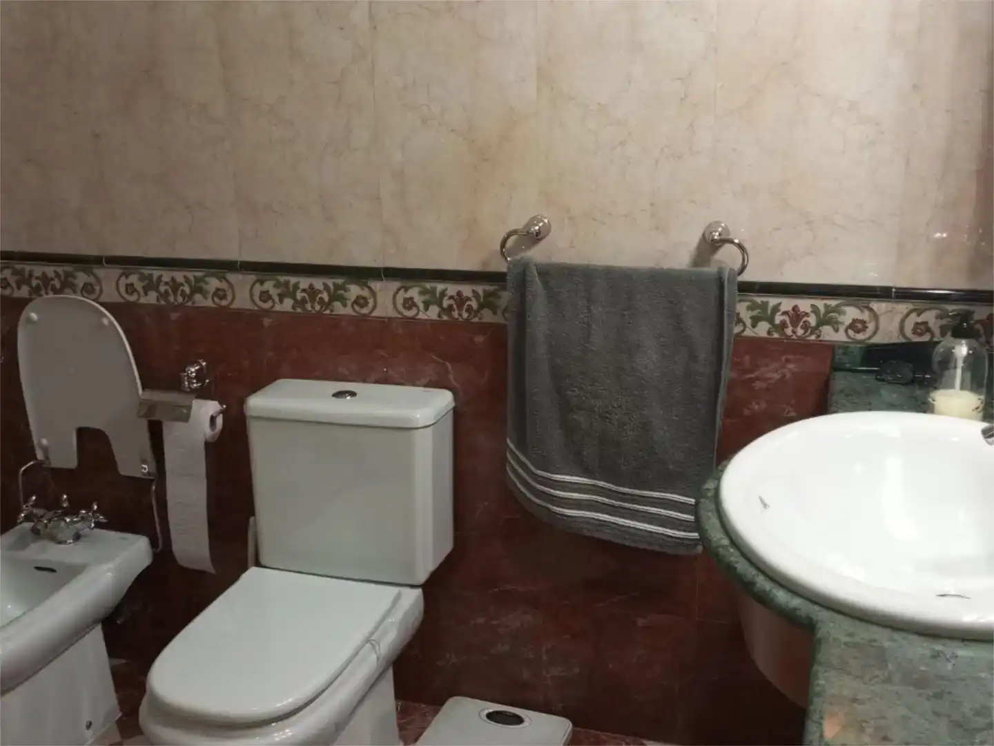 Bathroom of Flat for sale in Marmolejo  with Air Conditioner, Private garden and Storage room
