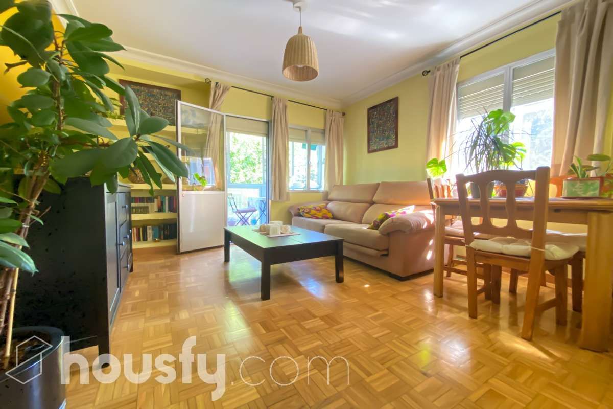Flat for sale in Cl. Teniente Muñoz, Numancia