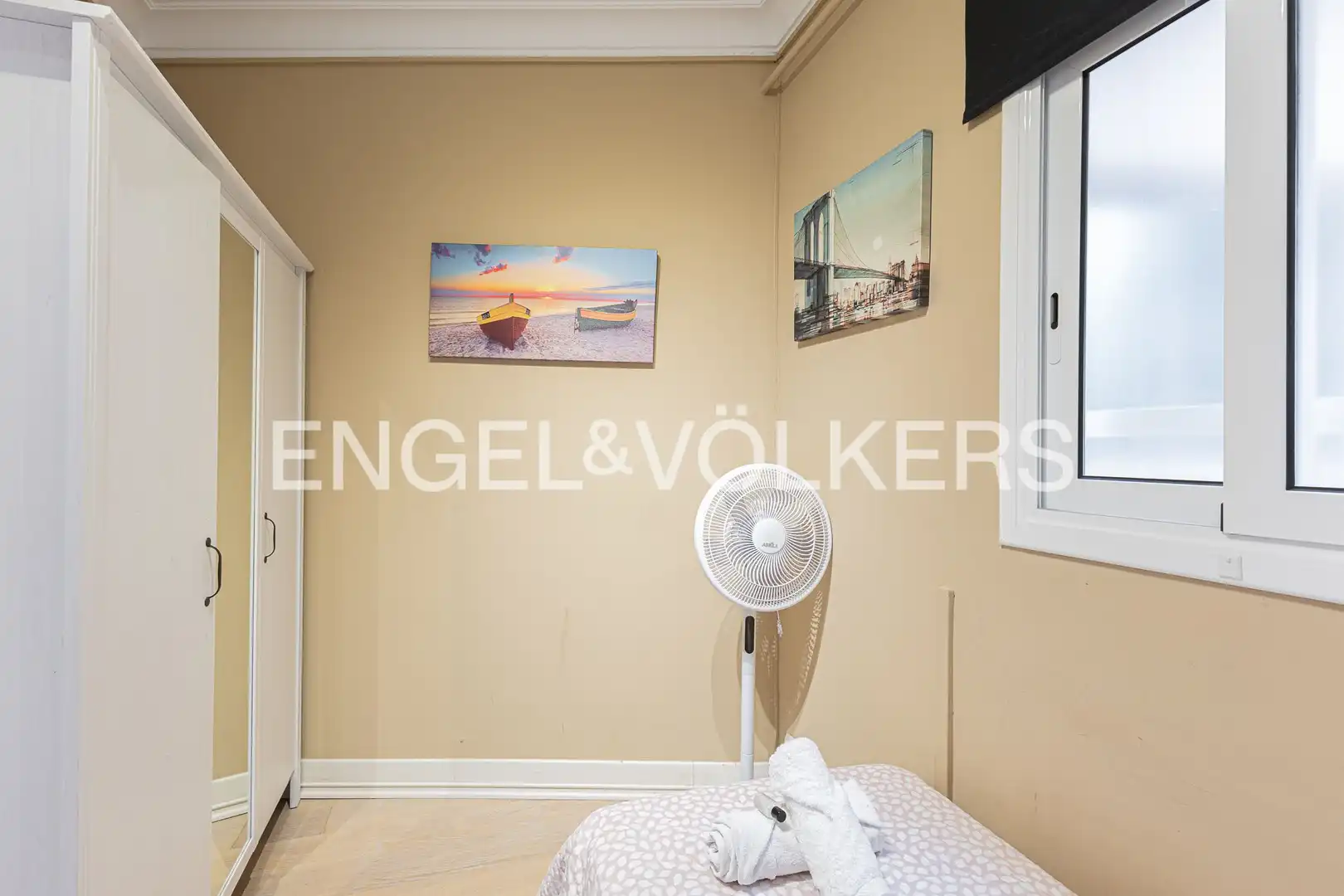 Bedroom of Flat for sale in Barcelona  with Air Conditioner, Heating and Parquet flooring