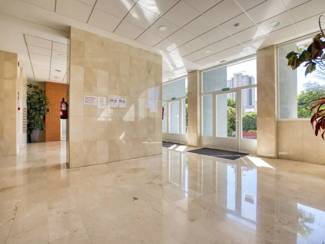 Apartamento con piscina en venta en Avenida del Municipi 12, imagen 36