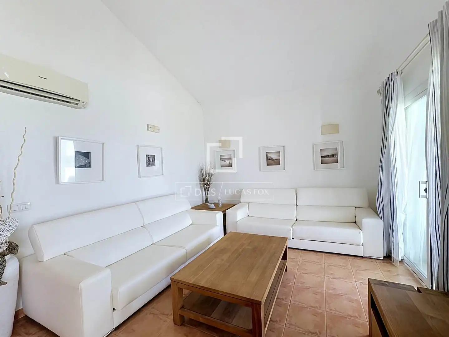 Sala d'estar de Casa o xalet en venda en Ciutadella de Menorca amb Aire condicionat, Jardí privat i Piscina